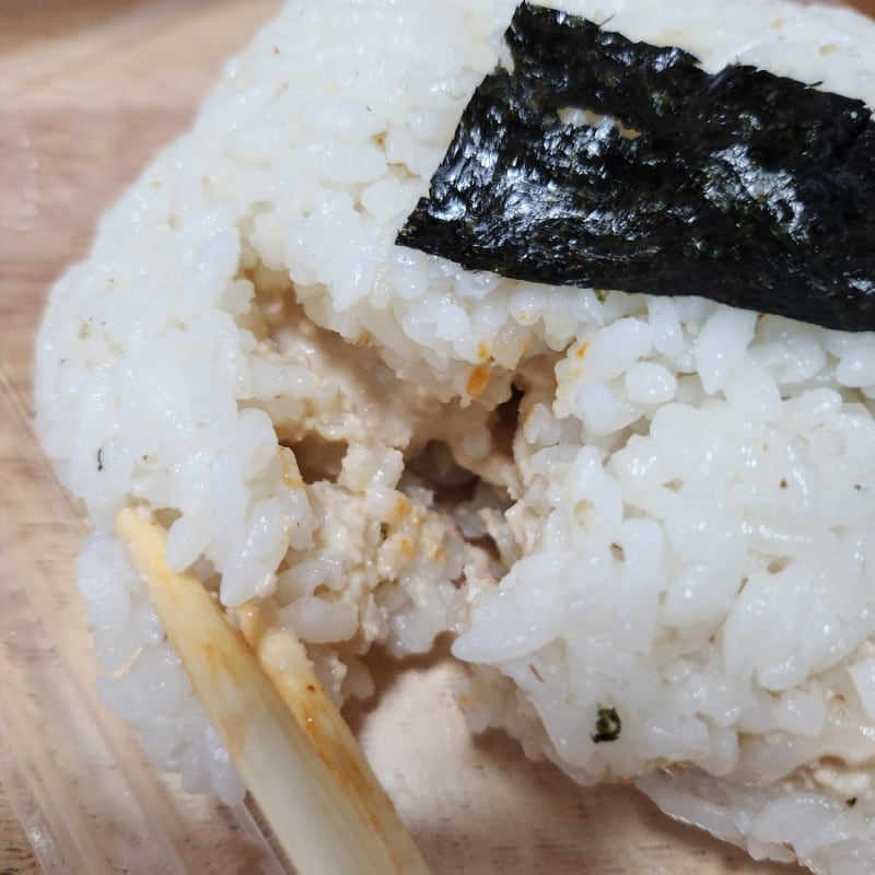 김밥이 땡긴다면 오토김밥으로(고추냉이김밥,명란마요오니기리) : 네이버 블로그