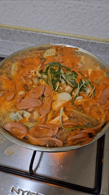  '땅스부대찌개' 메뉴 배달 밀키트