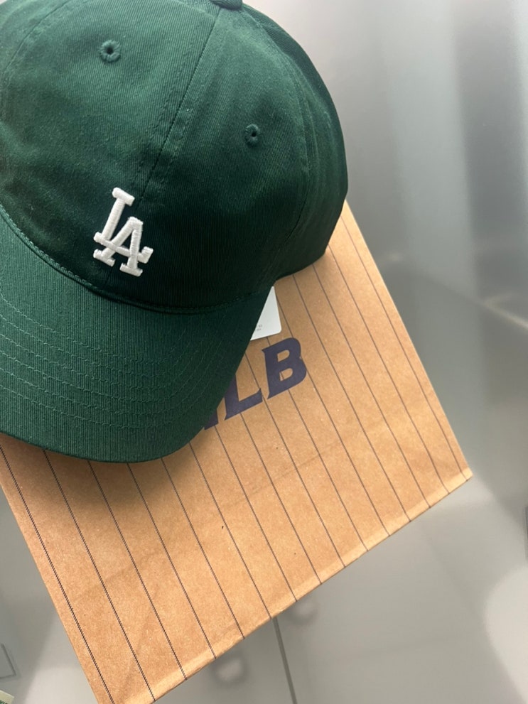  천안 갤러리아 백화점 MLB 그린 볼 캡