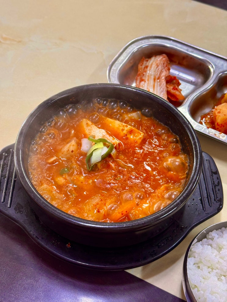  구로디지털단지역 근처 "구로25시 기사식당"
