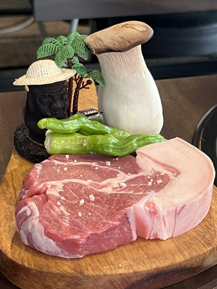 신당역 맛집 제주1등급 백돼지가 맛있는 육이오