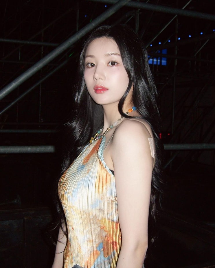 '24억 건물주' 권은비, 워터밤 여신답네...홀터넥 걸쳤을 뿐인데 볼륨감 드러나 '24억 건물주' 권은비, 워터밤 여신답네...홀터넥 걸쳤을 뿐인데 볼륨감 드러나