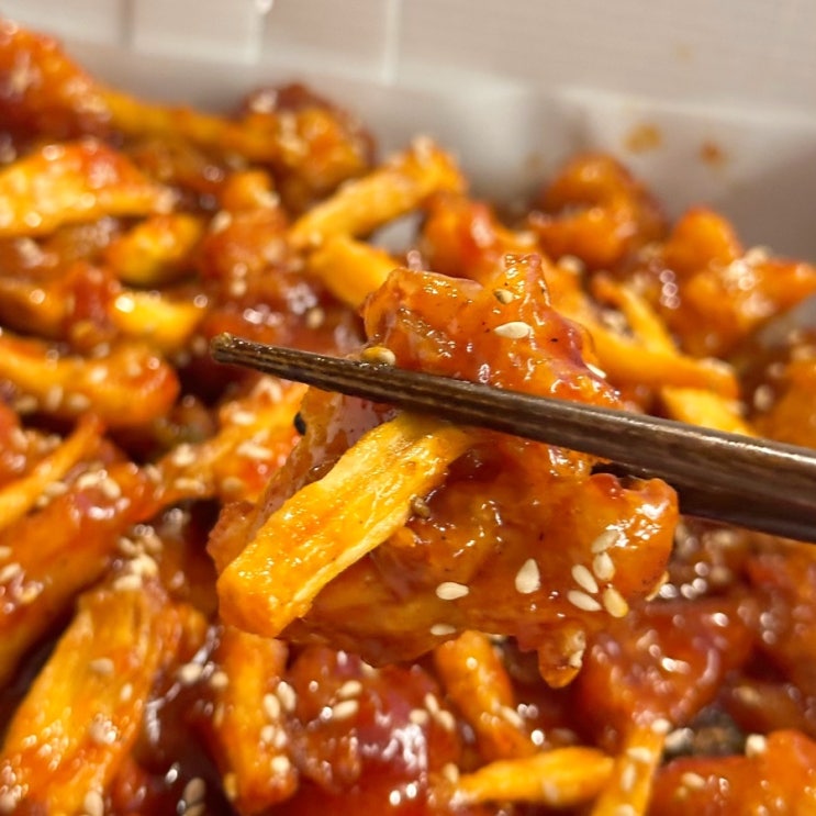  속초 중앙시장 더덕닭강정 맛집 내돈내산 재방문 추천 후기 - 문전성시 닭강정