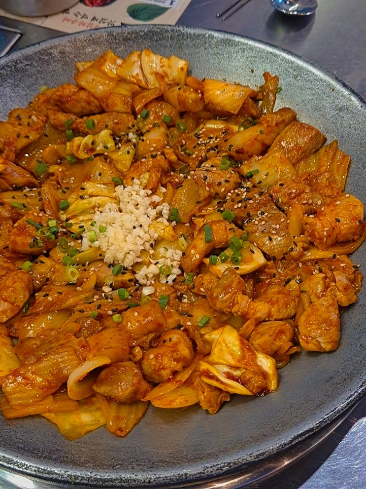  전주 신시가지 돼지김치구이 맛집 삼산회관 전주도청점