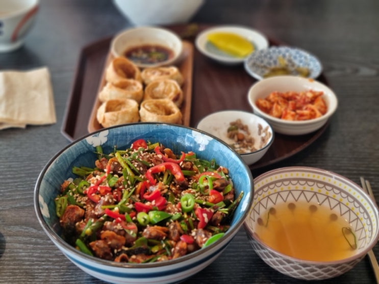  김해 율하 카페거리 맛집 일본 가정식 덮밥 맛집 보름달