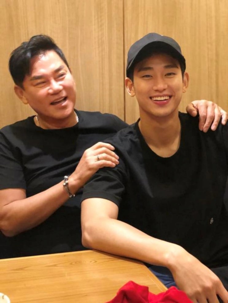 <b>김수현</b> 아버지 엄마 <b>김충훈 복면가왕</b> 럭키박스