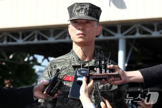 <b>임성근</b> 전 해병대 1<b>사단장</b>, 8시간 넘게 <b>조사</b> 중…심야<b>조사</b> 가능성