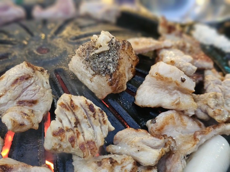  부산 전포역 근처 맛집 이불갈비가 맛있는 고기집 넙딱집