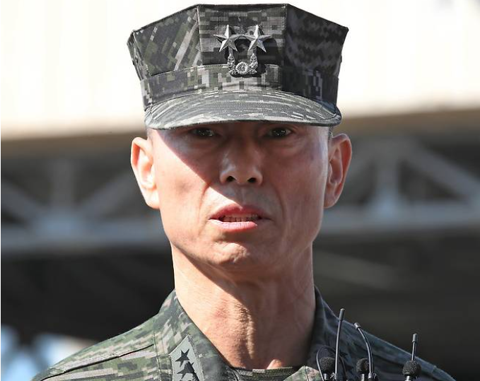 <b>임성근</b> 전 해병1사단장 "수중수색 지시 안 해"...<b>김규현</b> "사람도... 