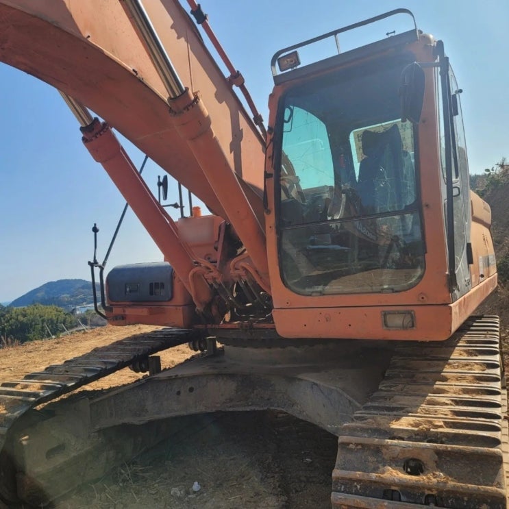 두산 DX300LCA 풀셋트 2012년식 6000만원 판매합니다. 두산 DX300LCA 풀셋트 2012년식 6000만원 판매합니다.