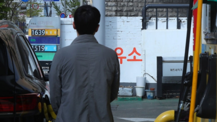  주유소 기름값 휘발유 경유 한달반만에 모두 하락