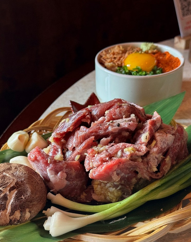  용산 고기집 홍홍 숯불 감성 데이트 신용산 맛집