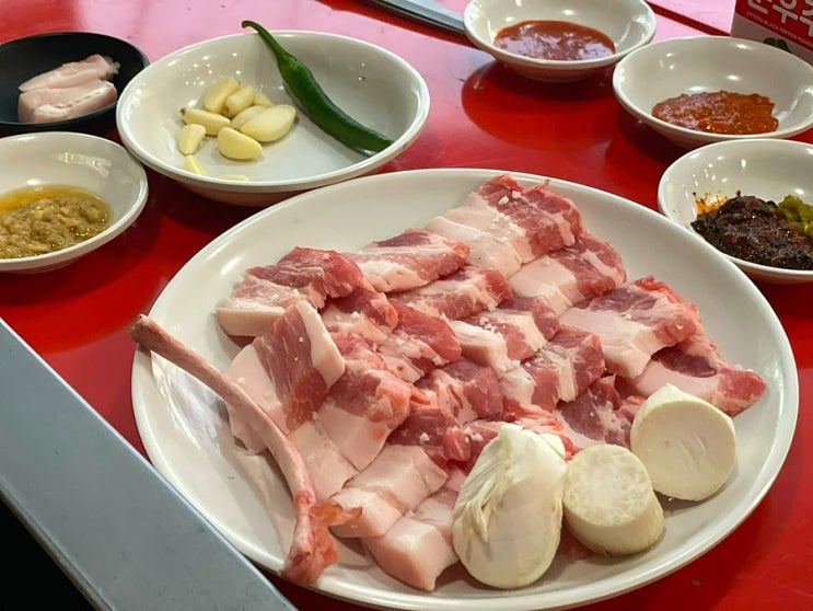  종로 깨끗한 고기 홍지로스