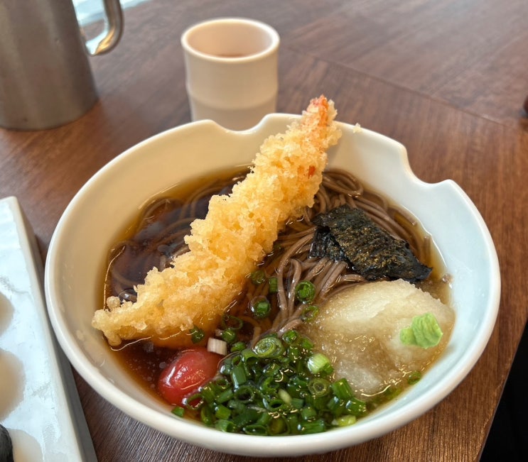  신사 가로수길 미쉐린 맛집, 미미면가 본점