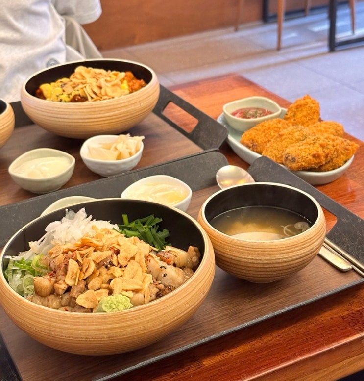  [안암맛집] 고대맛집 푸짐한 토핑이 올라간 덮밥집 / 한술식당 고대안암점