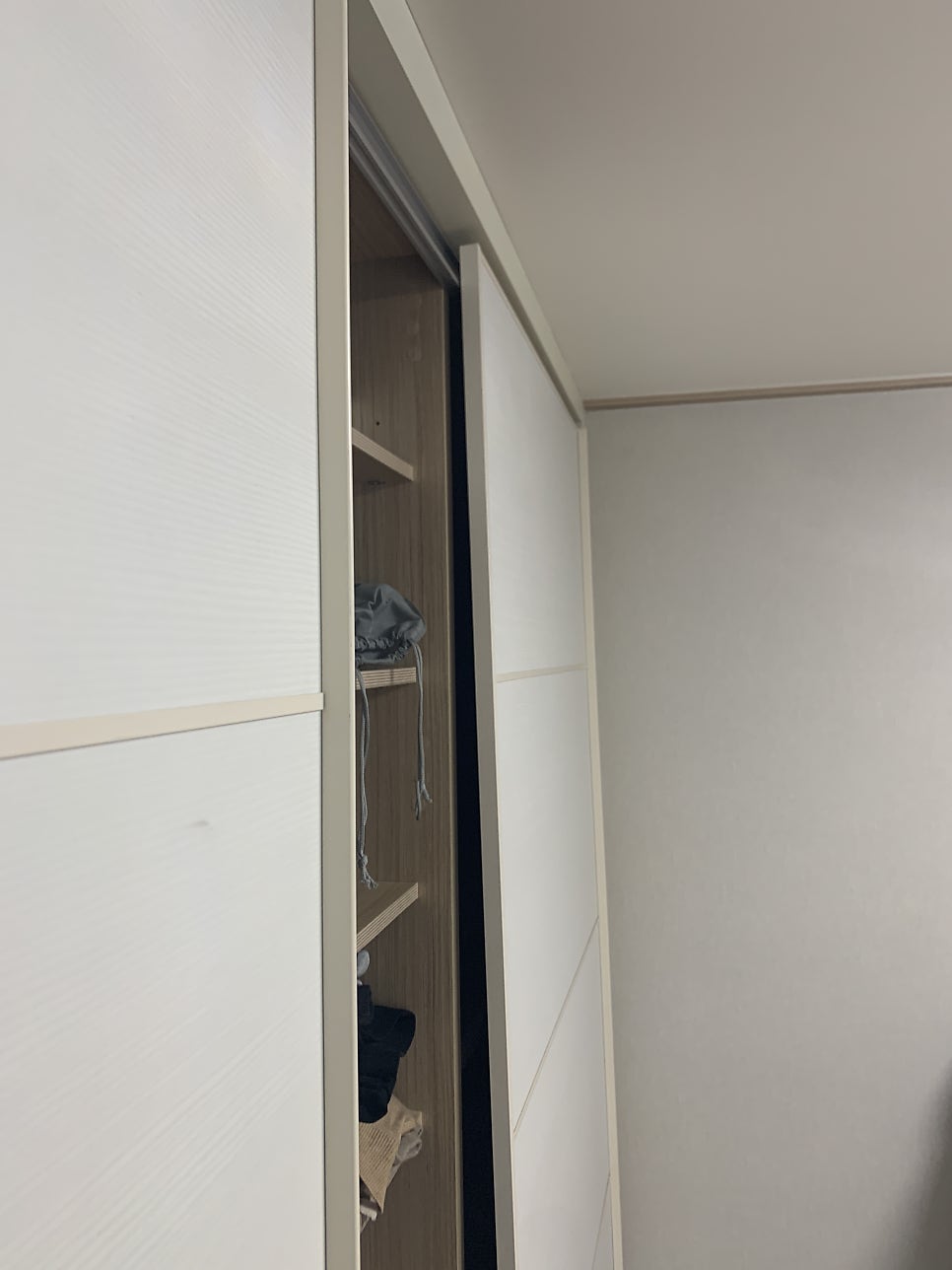 붙박이장슬라이딩도어수리
