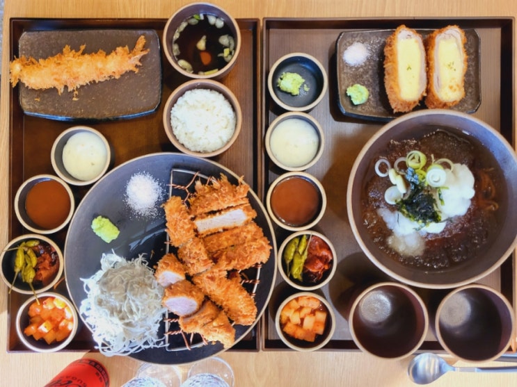  [돈까스튀기는형 홍대점] 친절하고 깨끗한 신상 동교동맛집