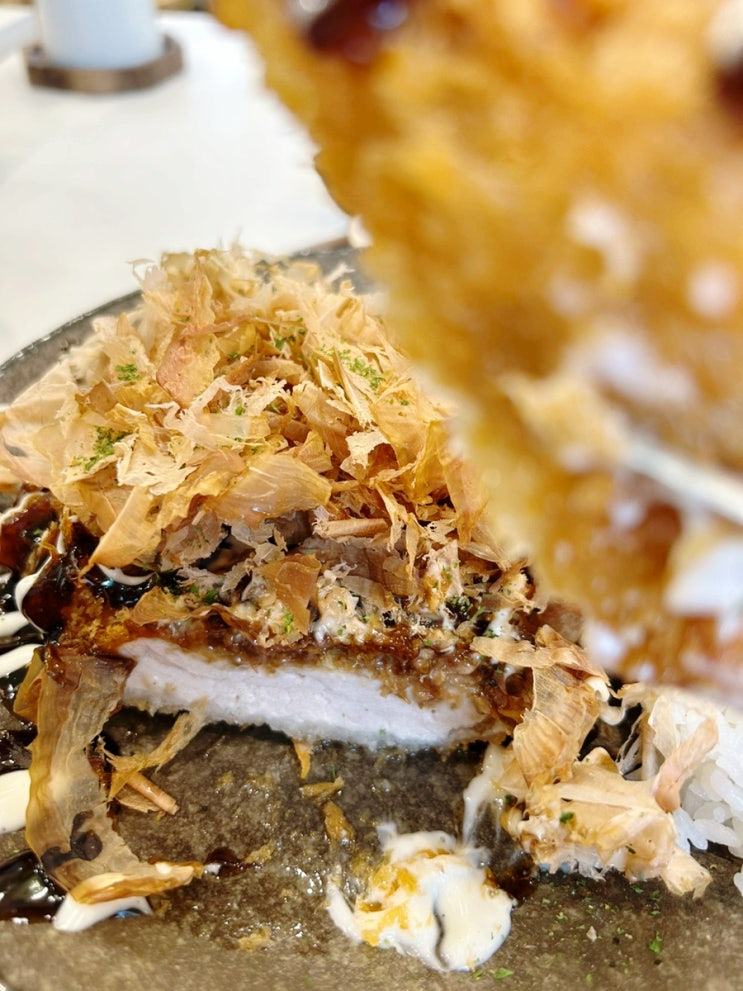  서울 강남구 압구정로 34길 백소정 압구정점 점심 오코노미카츠 고래사케  맥주 혼밥 혼술