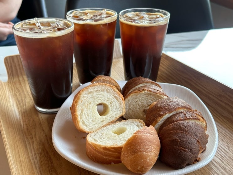  동촌유원지 애견동반 베이커리카페 소금빵이 맛있는 바파바로