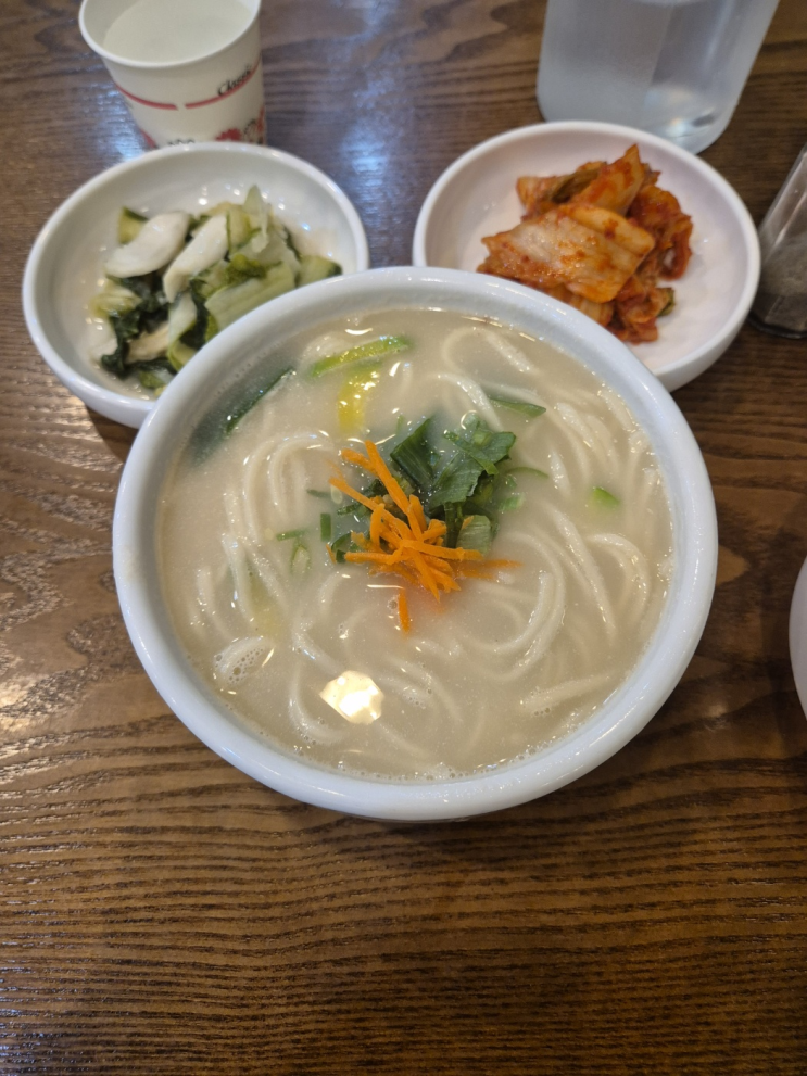  [서초구 서초동]연희동칼국수(부담 없이 해장/ 자극적이지 않은 어른의 맛)