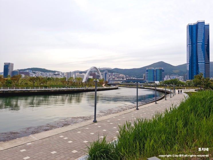  부산역 근처 북항친수공원: 부산 가볼 만한 곳(feat. 가는 법, 부산항 힐링 야영장)
