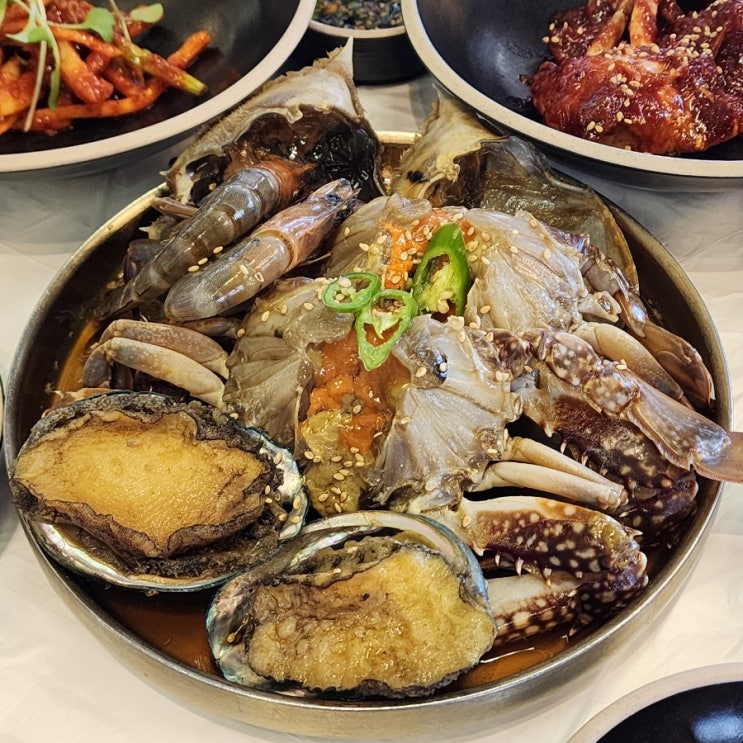  여수 현지인 맛집 정다운식당 식객 허영만 추천메뉴 모듬꽃게장