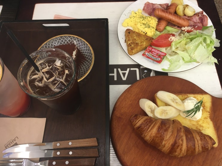  서면 브런치 카페 근데 갤러리 카페도 되는 "라함" | 내돈내산