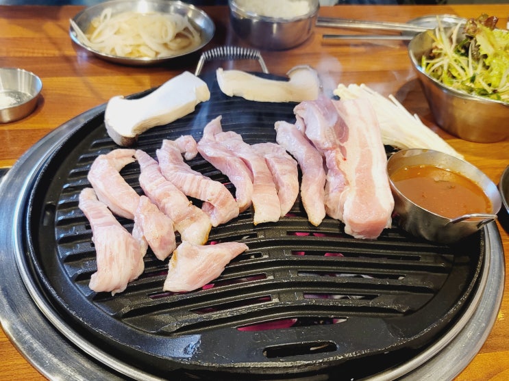  새절역 삼겹살집 제주도새기촌 생오겹살 생항정살