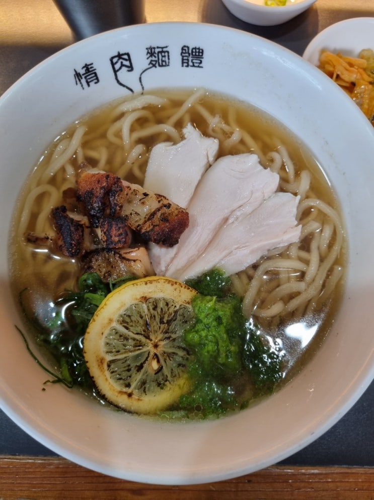  5년이상 미쉐린가이드맛집 나만의 또간집 | 신촌 정육면체 홍탕 백탕 우육면 청계탕면 솔직후기