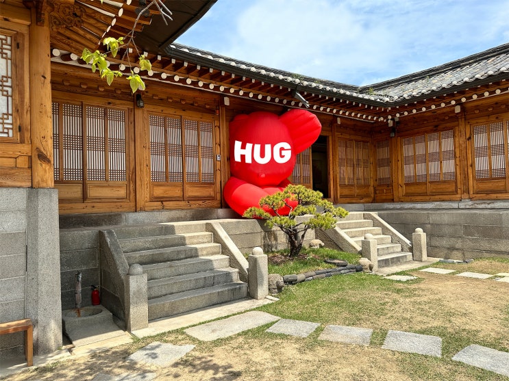  코오롱 슈콤마보니, 임지빈 작가와 협업