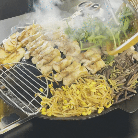 수원시청 맛집 : 40년장인 '조선부뚜막' 솥뚜껑 삼겹살과 향긋한 미나리 무한리필 수원시청 맛집 : 40년장인 '조선부뚜막' 솥뚜껑 삼겹살과 향긋한 미나리 무한리필