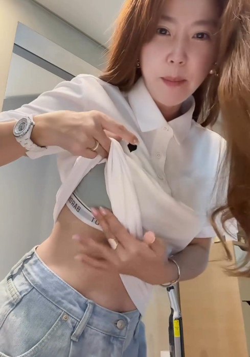 '주영훈' 이윤미, 속옷 모델 자처...날씬 몸매 대만족 "애셋맘 맞나 의심" '주영훈' 이윤미, 속옷 모델 자처...날씬 몸매 대만족 "애셋맘 맞나 의심"