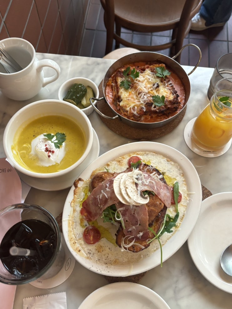  연남 테라스 카페 브런치가 정말 맛있는 썸모어델리 내돈내산 후기