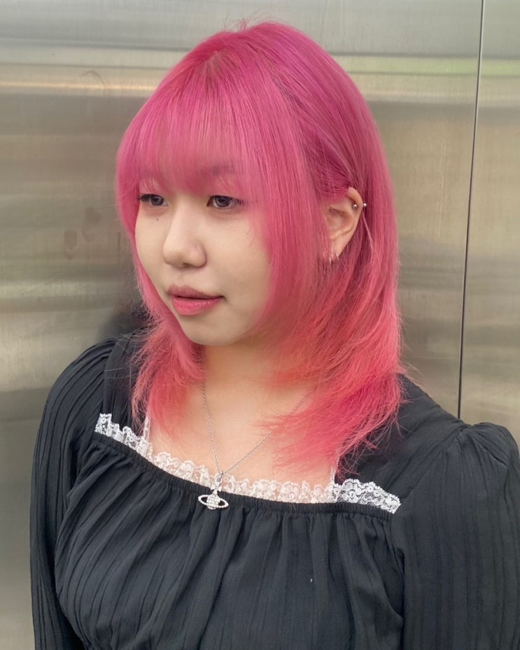  홍대미용실 보그헤어 초이 단발 허쉬컷 / 비비드핑크염색