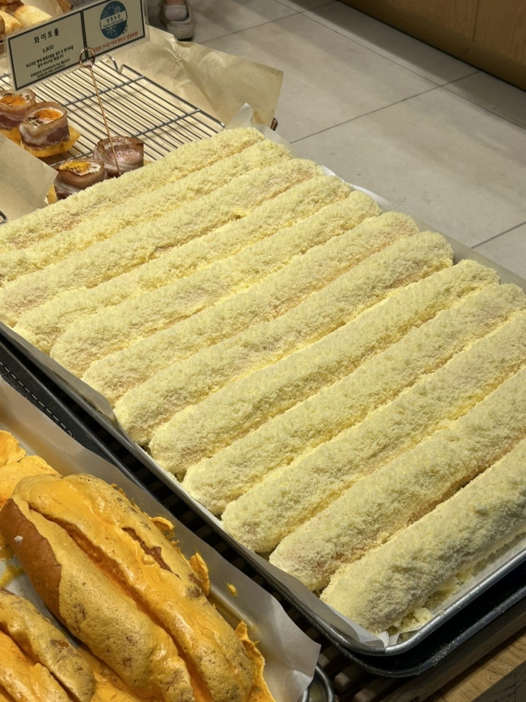  동탄 베이커리 맛집 내돈내산 <하얀풍차제과점 동탄역점>