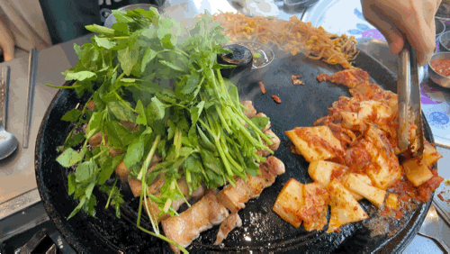  [대구 중구 종로 맛집]솥뚜껑에 미나리 삼겹살 구워주는 고기집 추천 목구멍