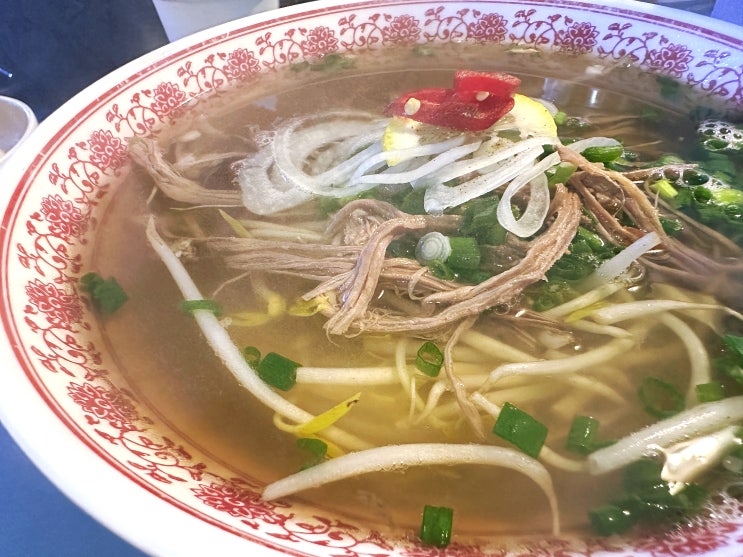  작지만 강한 동네 식당, 방배동 쌀국수