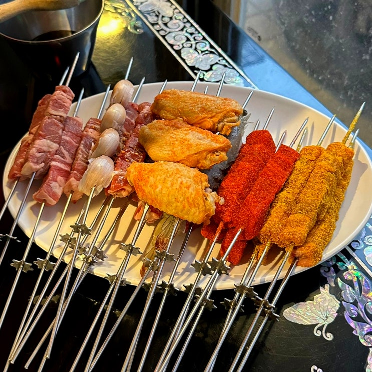  압구정로데오역 양꼬치 맛집 심양양꼬치 청담본점 , 모듬꼬치 + 옥수수국수 후기