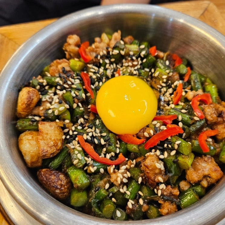  [왕십리역] 신선한 재료로 방금 지은 밥 "담솥"
