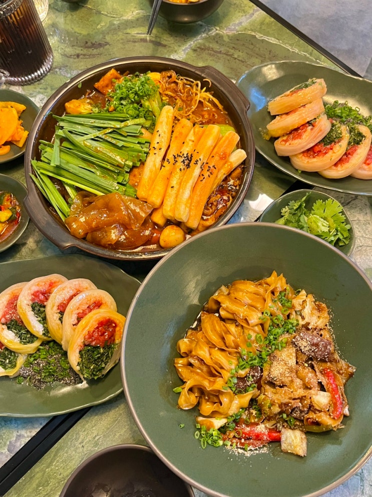  성수맛집 데이릿, 중독성 강한 퓨전 한식 : 웨이팅 예약 꿀팁 메뉴추천