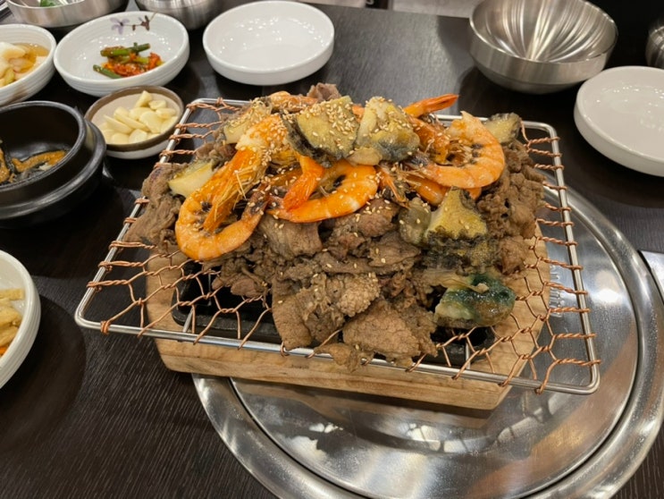  쌈채소가 무한제공 되는 숯불 돼지고기 맛집 강경불고기