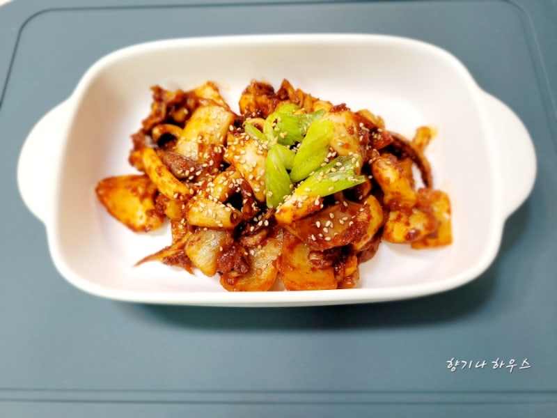 중독성 매콤 맛있는 오징어 볶음 레시피 오징어볶음 양념소스