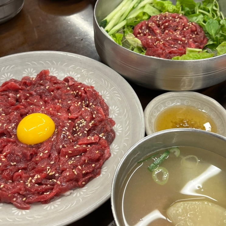  광장시장 미슐랭 맛집 부촌육회 다녀왔어요!