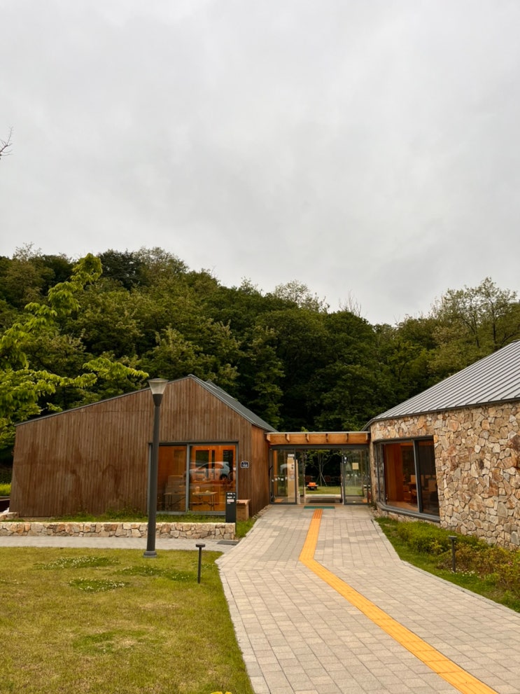  [천왕산 구로] 이색 도서관 카페 북카페 천왕산북카페