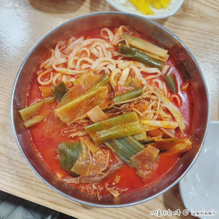 빨간맛, 하얀 맛 육칼 가산동 육개장인 빨간맛, 하얀 맛 육칼 가산동 육개장인