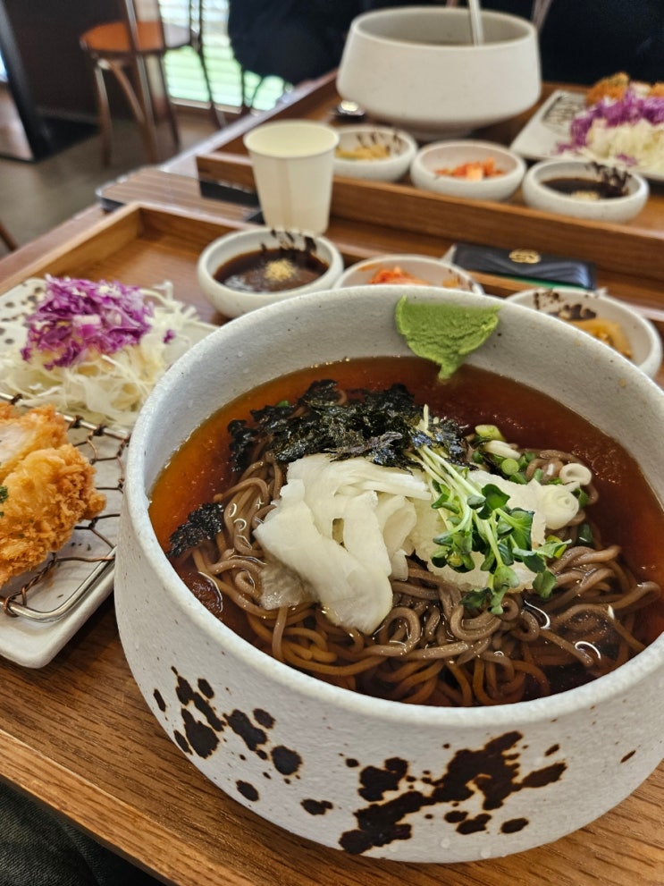  마곡)수작카츠&에센스커피 : [내돈내산] 오랜만에 회사 점심으로 냉모밀*수제돈카츠 먹고 후식으로 커피 ! (히야시소바세트,에센셜크림라떼)