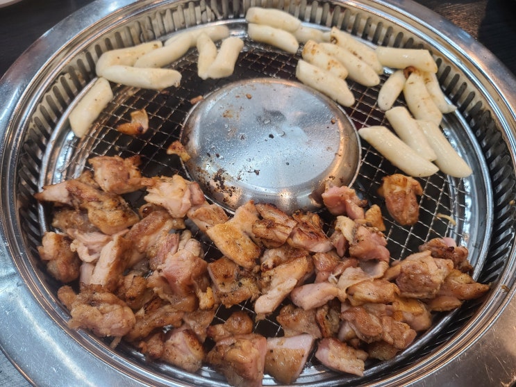  가평 닭갈비 맛집 숯불에 구워서 아이들이 좋아하는 온정리 닭갈비 금강막국수 가평점