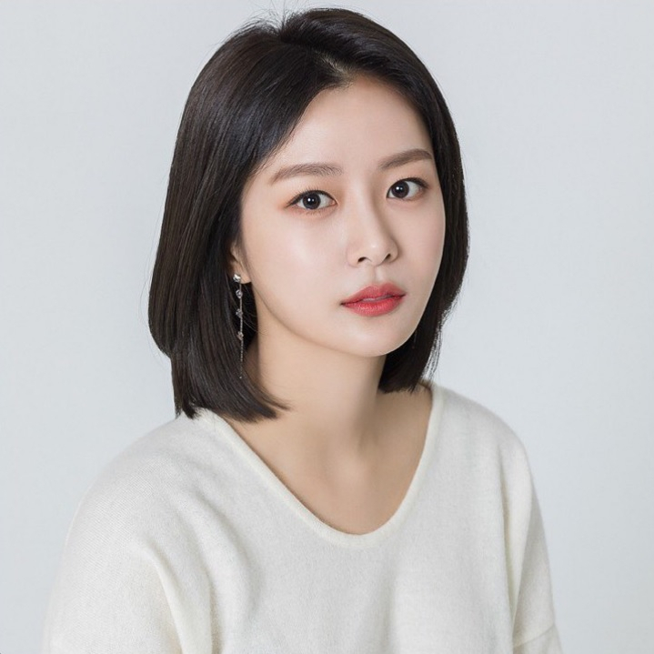 배우 <b>송다은</b>, BTS 지민과 <b>열애설</b> 폭주