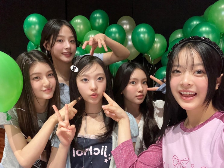 뉴진스 팬덤, 해린 생일에도 트럭 시위 진행한 이유...하이브 언론 플레이 중단 요구 뉴진스 팬덤, 해린 생일에도 트럭 시위 진행한 이유...하이브 언론 플레이 중단 요구