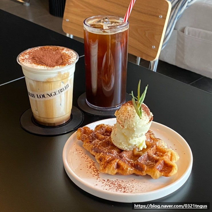  [미사역카페] 조용히 작업하기 좋은 크로플, 아인슈페너 맛집- '라운지8848'